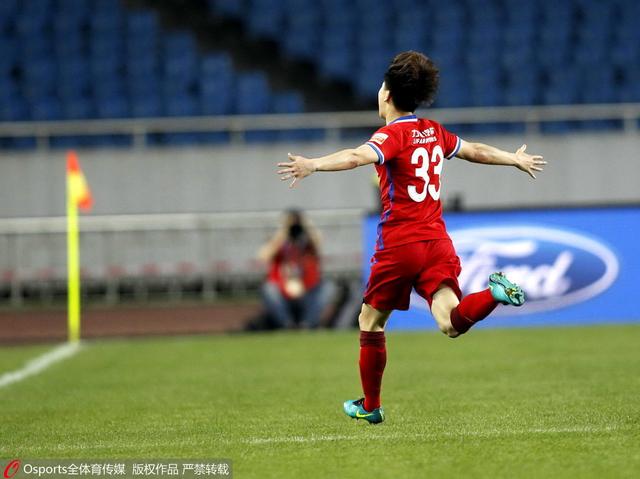 所以我头戴周 想法不同分道扬镳 王晶称周星驰拍戏“为钱而已” 2019-07-05 香港导演王晶参加节目谈喜剧片，提到周星驰，称他拍电影都是“为钱而已” 上一页12345...99下一页 | | | | | | 电影频道节目中心官方网站CCTV6 VIP影院 全部 电影 电视剧 影人 视频 图片 新闻 更新时间 所有 1小时内 今日内 1周内 1个月内 从资讯频道搜索 结果 114649 条 周星驰亲赴日本宣传《西游》 称正考虑拍摄续集 2014-07-23 凭借《少林足球》、《功夫》等作品被日本观众熟知的中国香港喜剧男星周星驰，7月22日现身东京，为其担当导演执导的全新力作《西游·降魔篇》宣传造势。