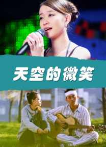 “全黑”造型化身异次元神秘女郎，携手品牌为全球观众奉上一场精彩绝伦的线上时装大秀。